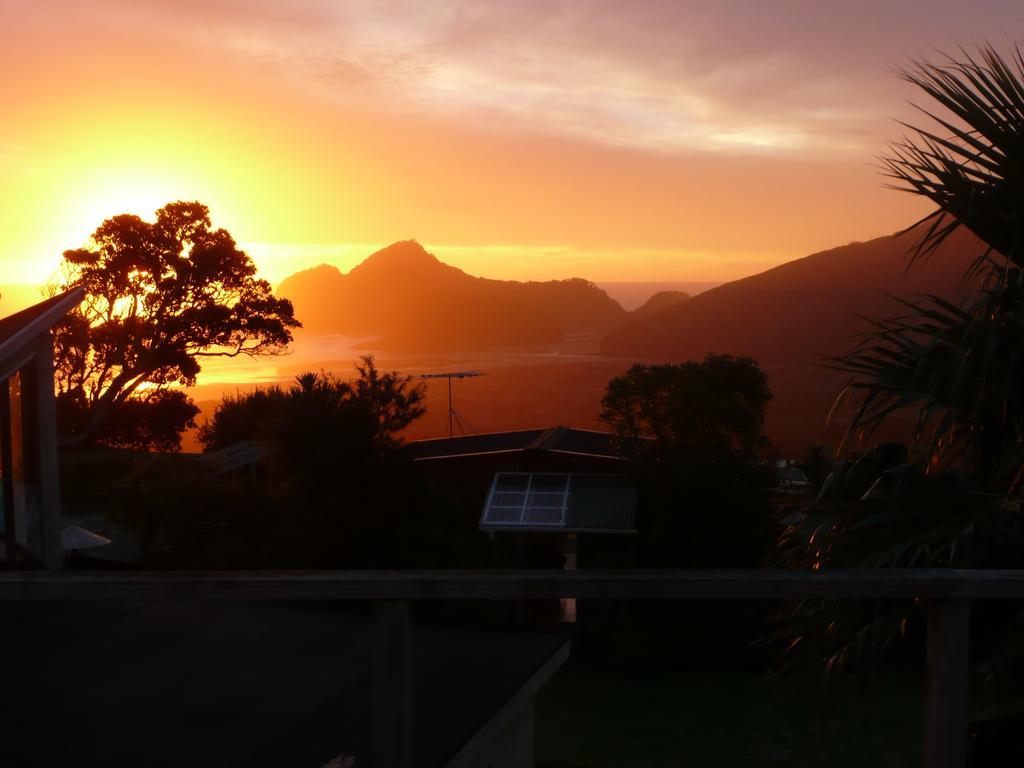 Bethells Beach Cottages Exterior photo