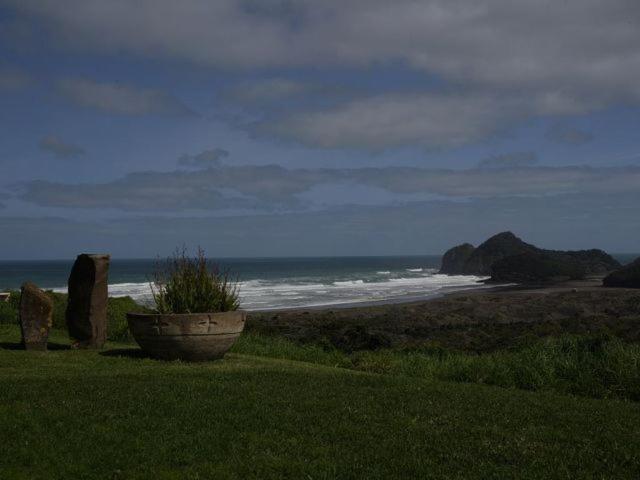 Bethells Beach Cottages Exterior photo
