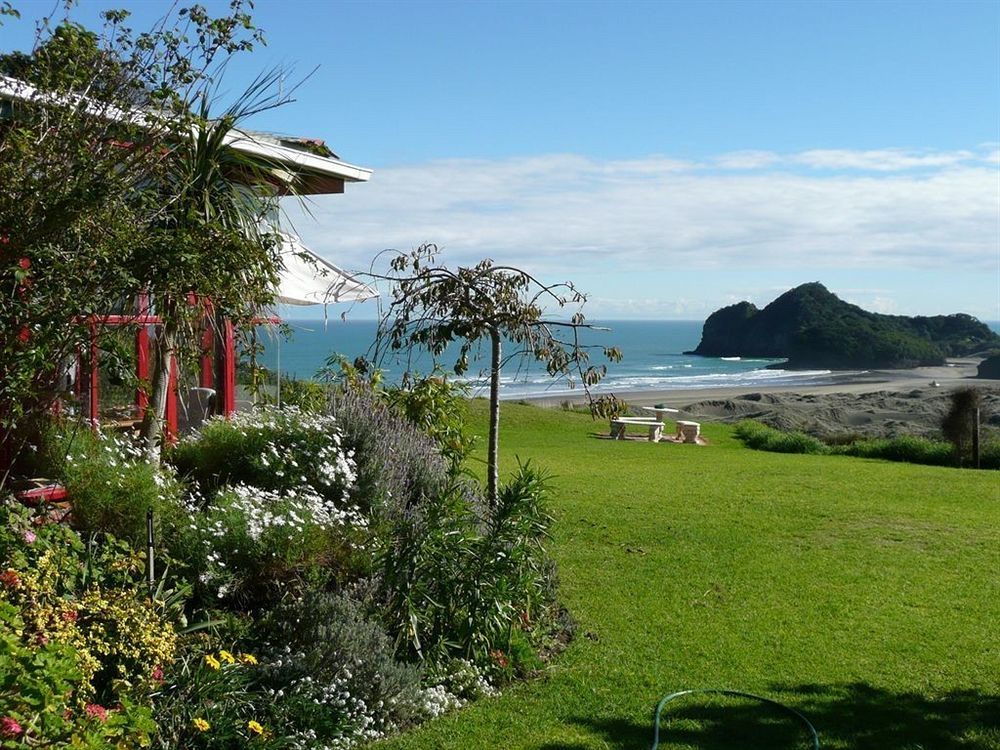 Bethells Beach Cottages Exterior photo