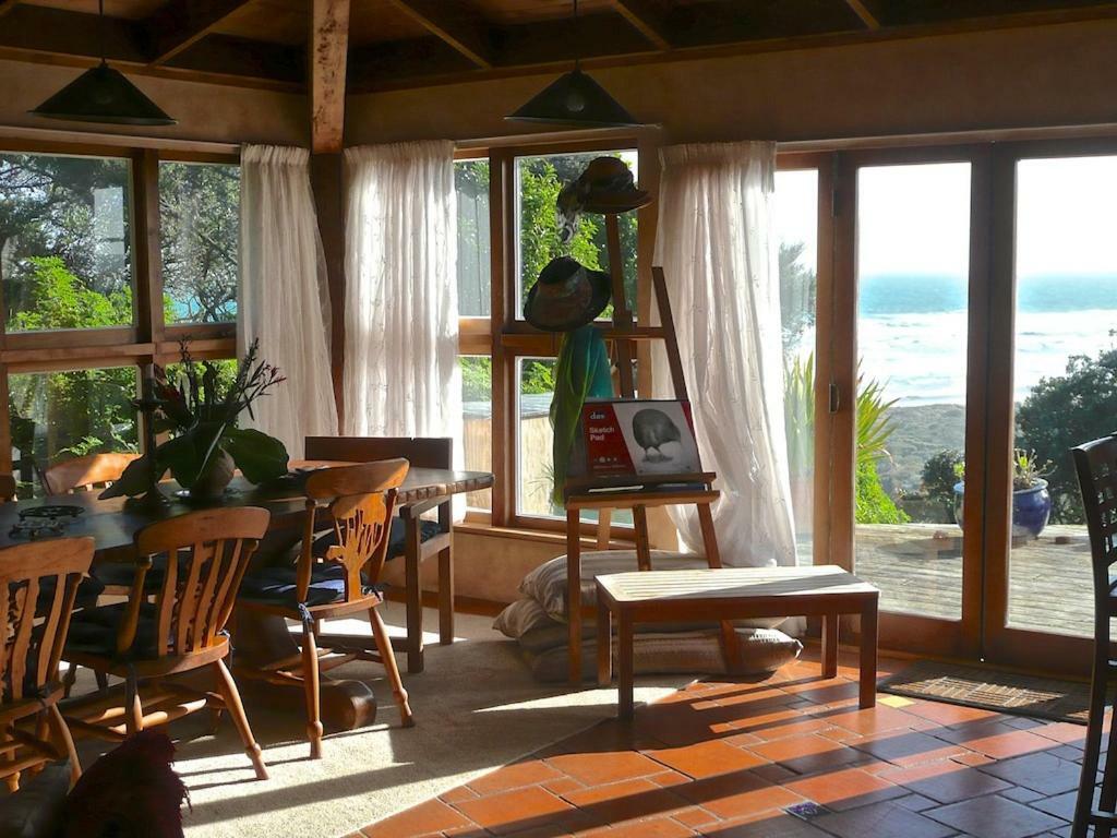 Bethells Beach Cottages Exterior photo