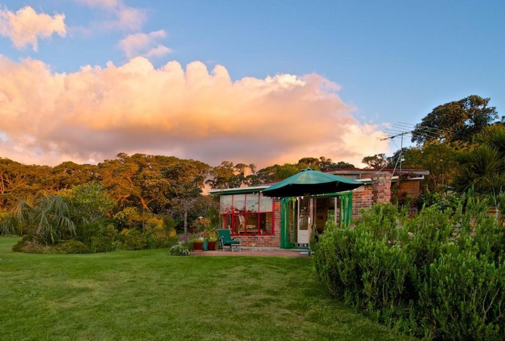 Bethells Beach Cottages Exterior photo