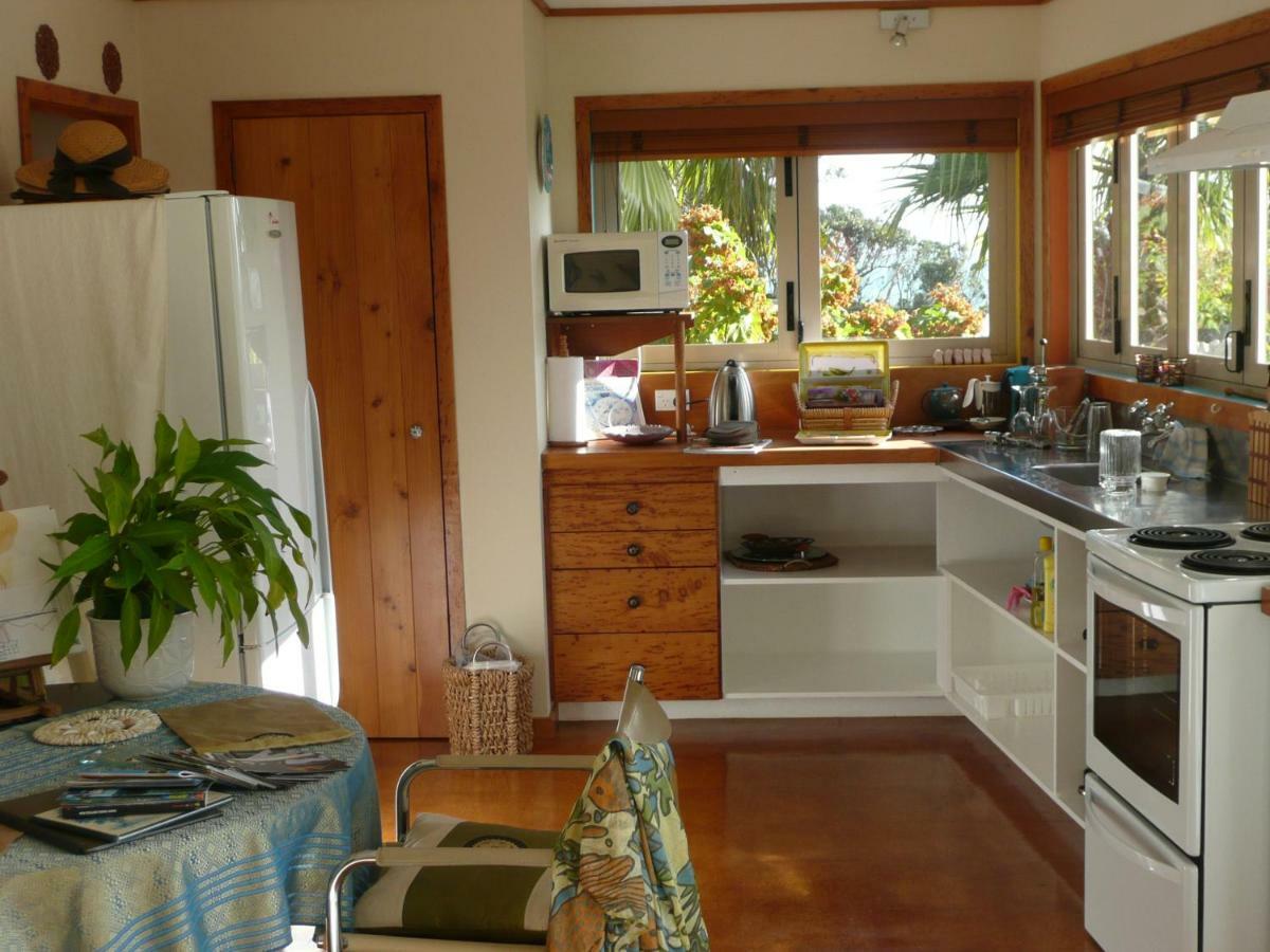 Bethells Beach Cottages Exterior photo